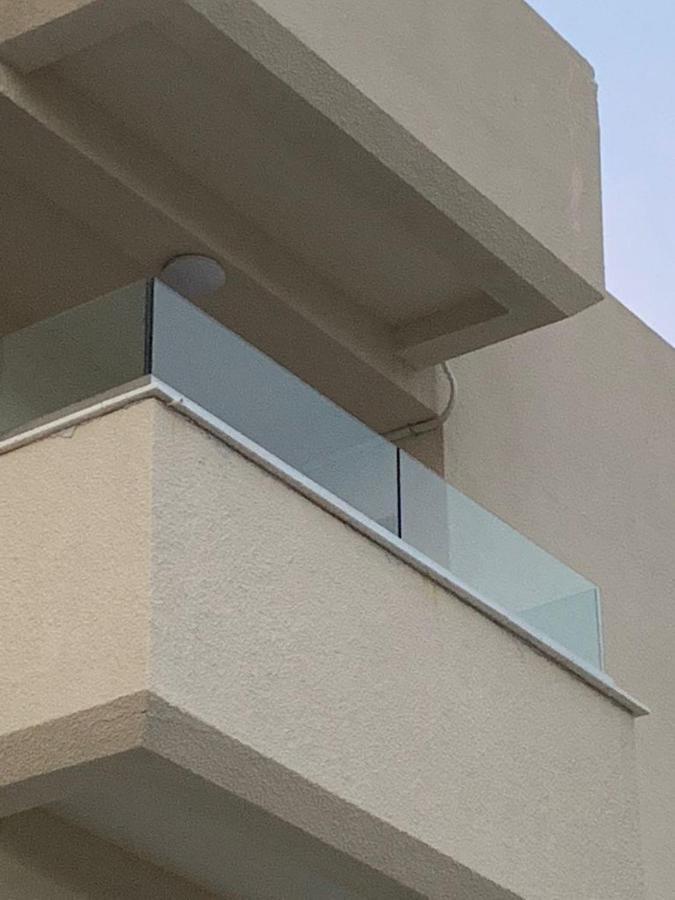 Tony'S Boutique Apartment Larnaca Eksteriør billede